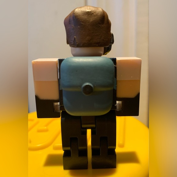Roblox Escape Room 2 Gavin Spero Action Figure - Picture 7 of 7